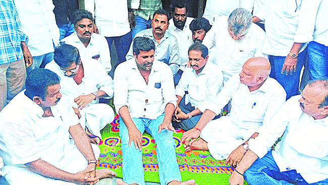 దళితులంటే అంత చులకనా 1