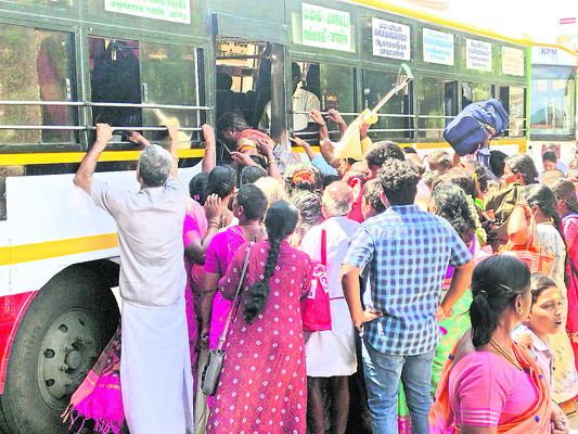భక్తులకు బస్సులేవీ గోవిందా?1