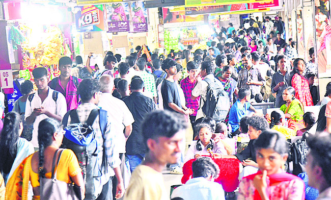 అమ్మో..బస్సు ఎక్కలేం ..! 1