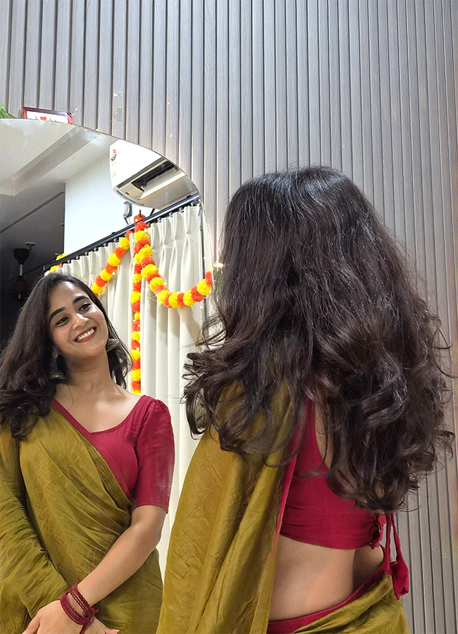 Dussehra Vibes Deepthi Sunaina Latest Photos Viral3