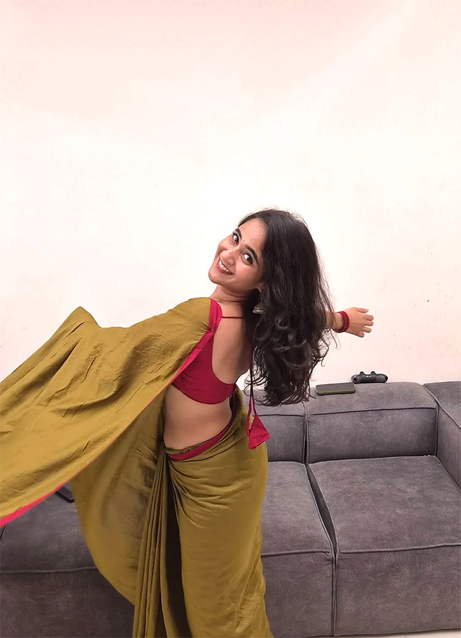 Dussehra Vibes Deepthi Sunaina Latest Photos Viral9