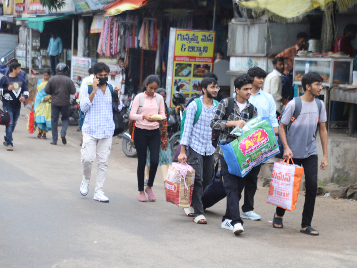 Public Rush To Jubilee Bus Station For Dussehra Festival Photos11