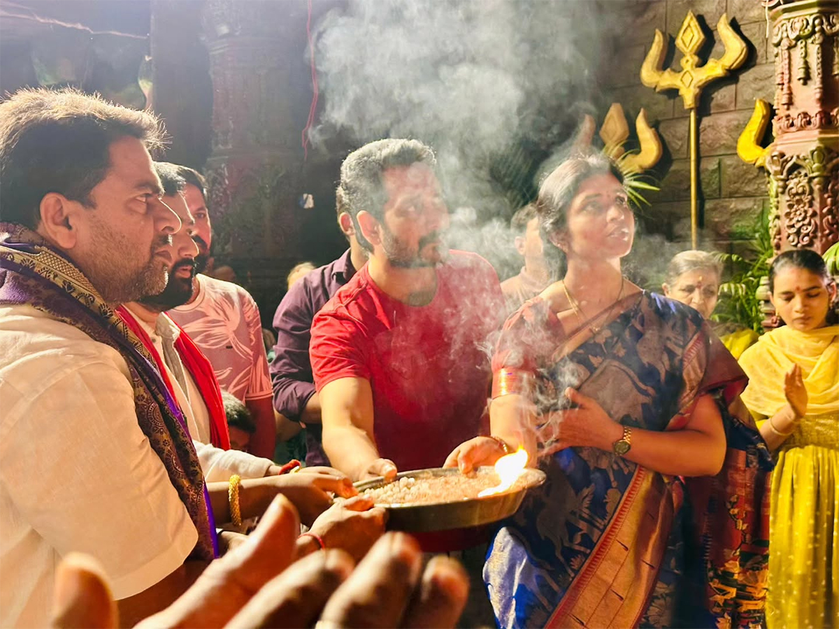 YSRCP Leader Shyamala Dussehra Pooja in Hyderabad4