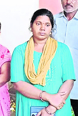 ● ఇంటి స్థలం విషయంలో టీడీపీ వర్గీయుల వేధింపులు ● తట్టుక4