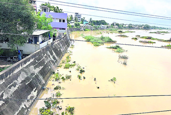 వైఎస్ చలవతో తమ్మిలేరు కష్టాలకు చెక్ 1