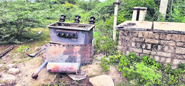 తనయుడిపై తండ్రి దాడి 1