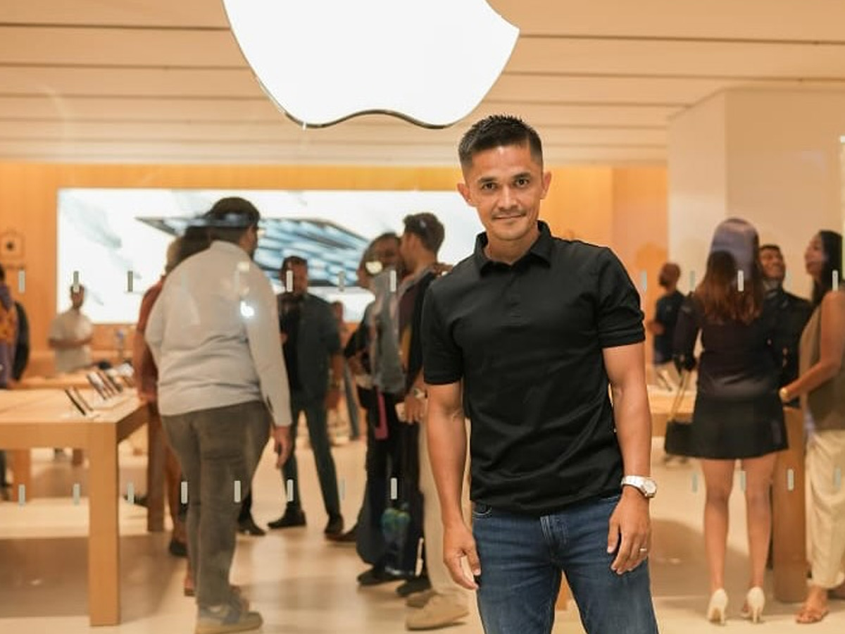 Apple first store in South India and its third in the country Photos5