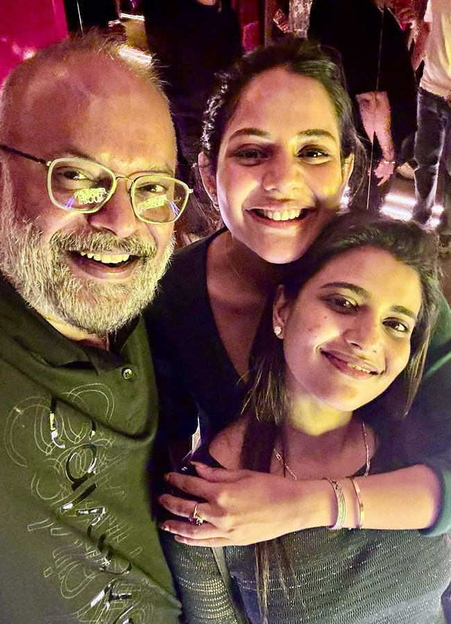 Sankranti movie lead actress is chilling in Singapore photos5