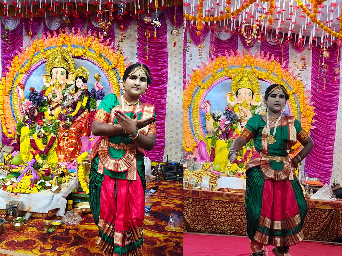Devotees selfie With Lord Ganesh PHotos2