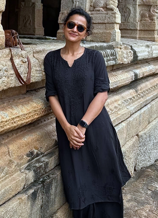 Shraddha Srinath shared august memories photos3