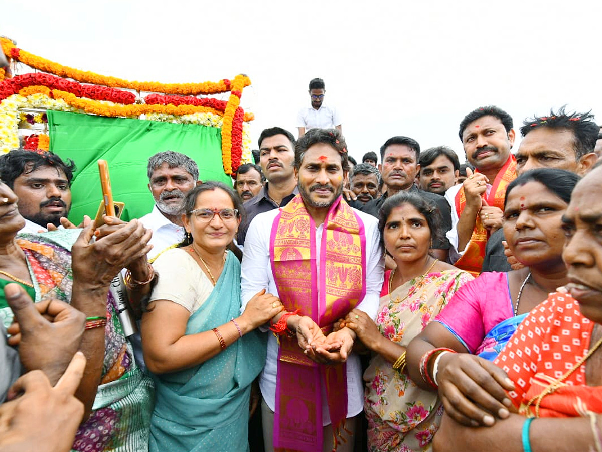 ys jagan jala Harathi Ambakapalli lake Photos15