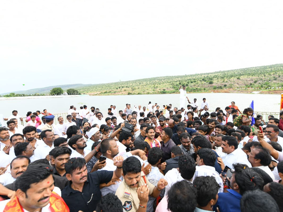 ys jagan jala Harathi Ambakapalli lake Photos16