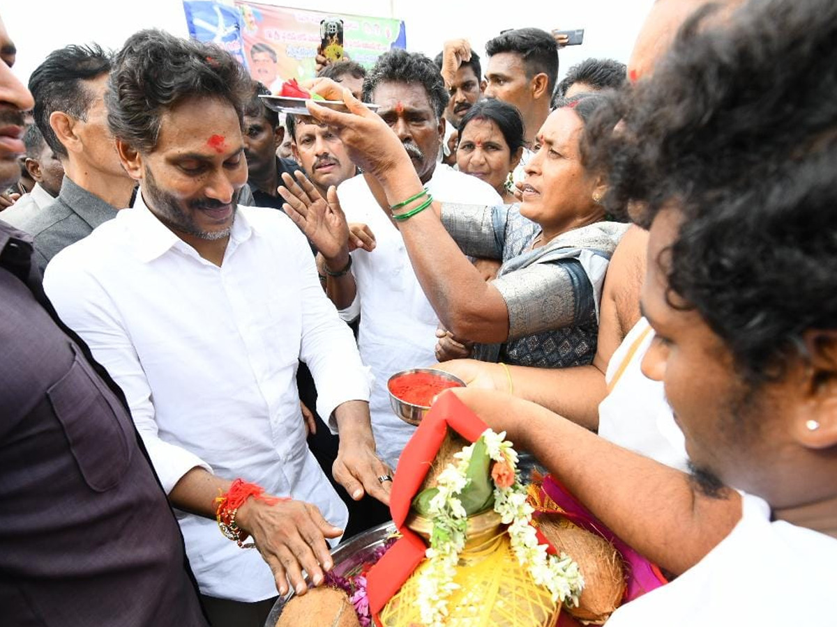 ys jagan jala Harathi Ambakapalli lake Photos10