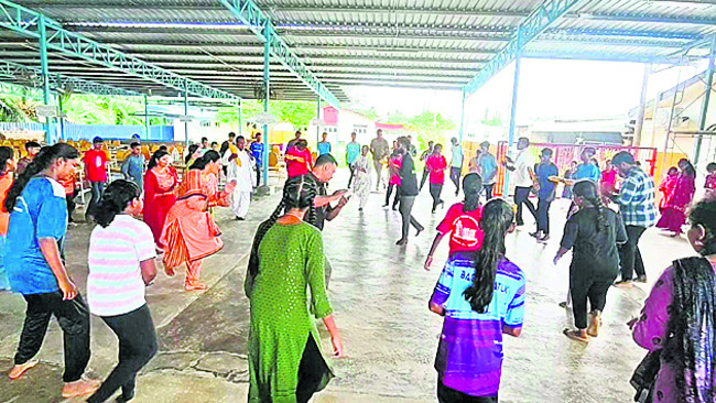 మలేషియాలో ఉత్తరాంధ్ర జానపద కళారూపాలు  1