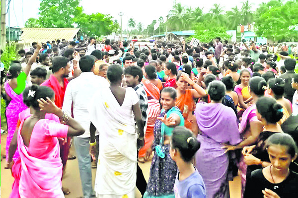 కట్టలు తెగిన ఆగ్రహం1