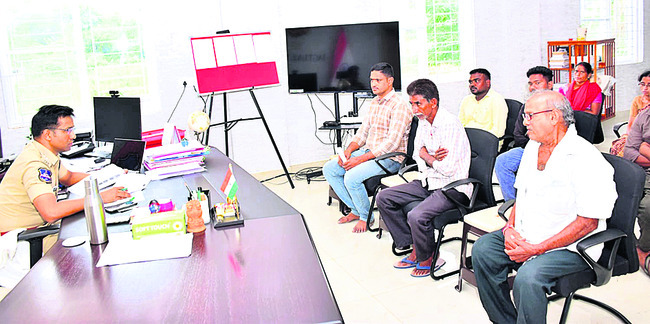 బాధితుల సమస్యల  పరిష్కారానికి చర్యలు1
