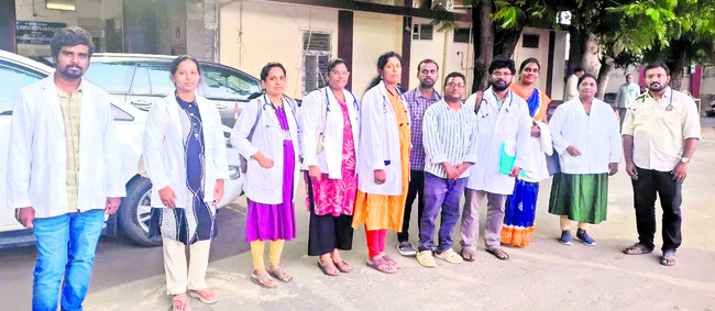 పల్లెల్లో వైద్యం.. అందనంత దూరం!1