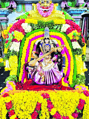 జగజ్జననీ.. కరుణించు 4