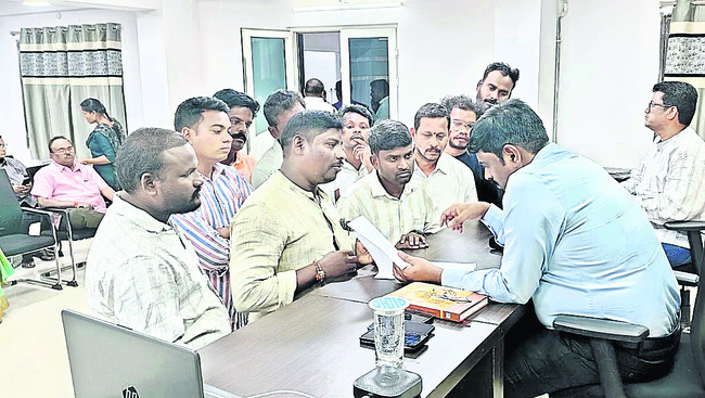 సమస్యలకు సత్వర పరిష్కారమే లక్ష్యం1