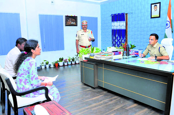 బాధితులకు  న్యాయం చేయాలి 1