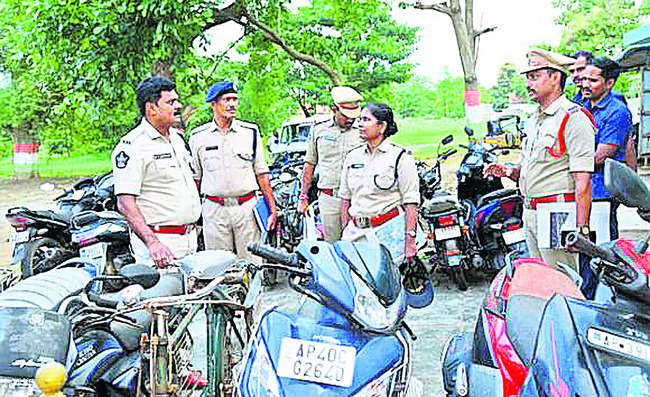 పైడితల్లి హుండీల ఆదాయం లెక్కింపు 1
