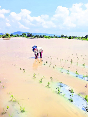 గోదావరి ఉగ్రరూపం..1