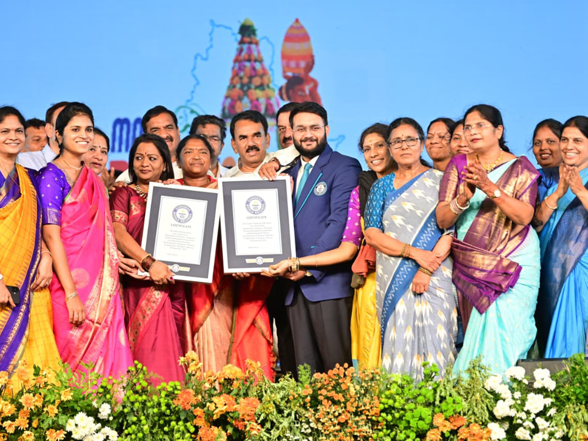 Bathukamma Place In Guinness World Record In Saroornagar Photos3