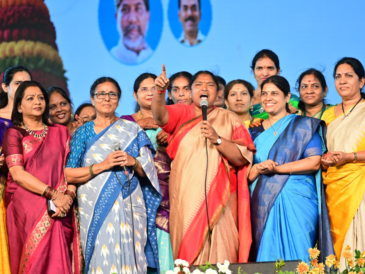 Bathukamma Place In Guinness World Record In Saroornagar Photos4