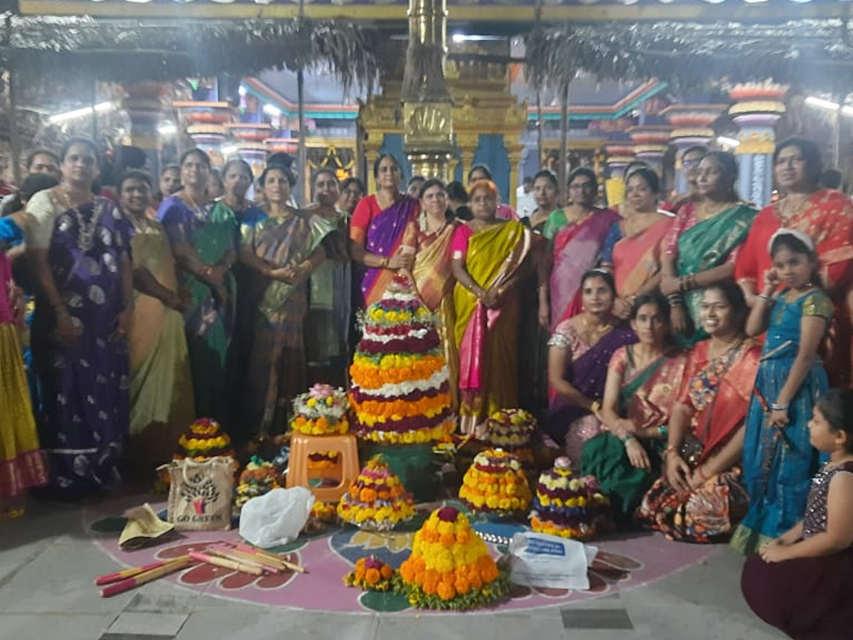 Bathukamma Celebrations In Telangana Set New Record Photos2