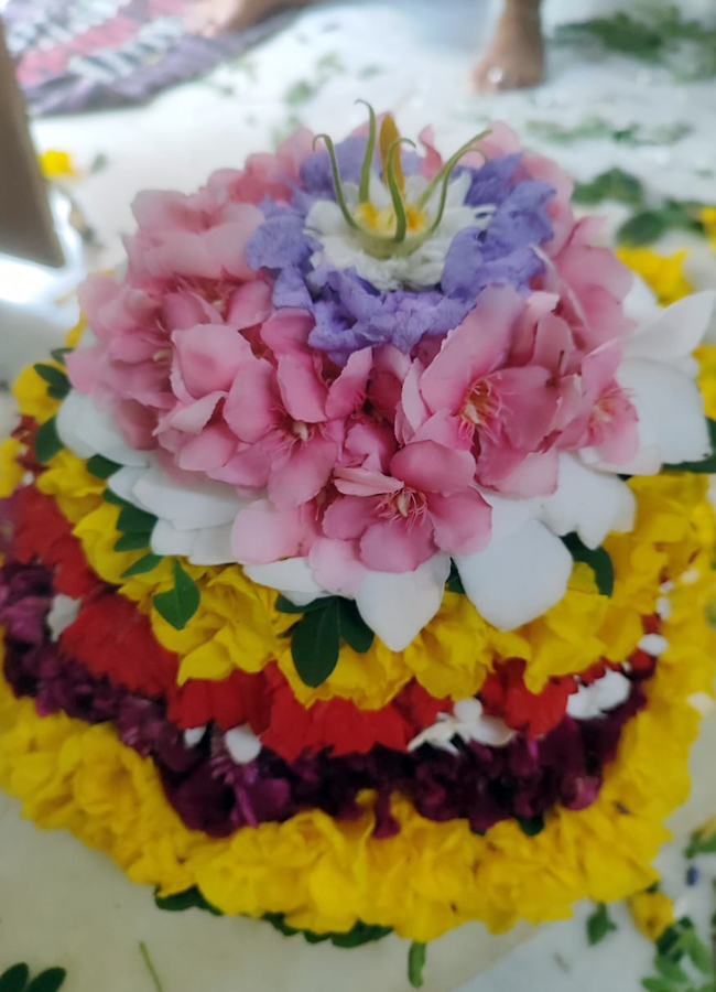 Bathukamma Celebrations In Telangana Set New Record Photos12