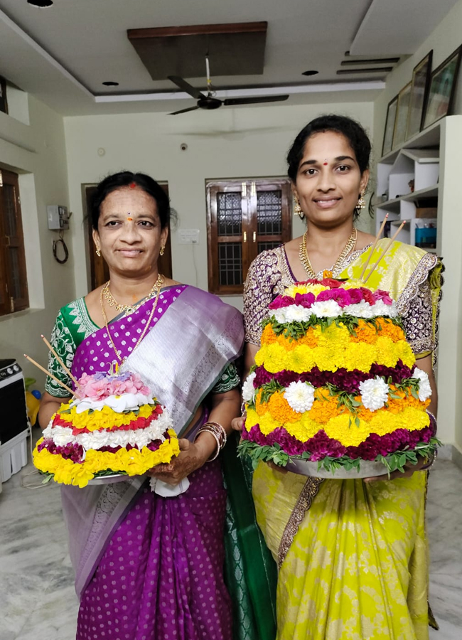 Bathukamma Celebrations In Telangana Set New Record Photos10