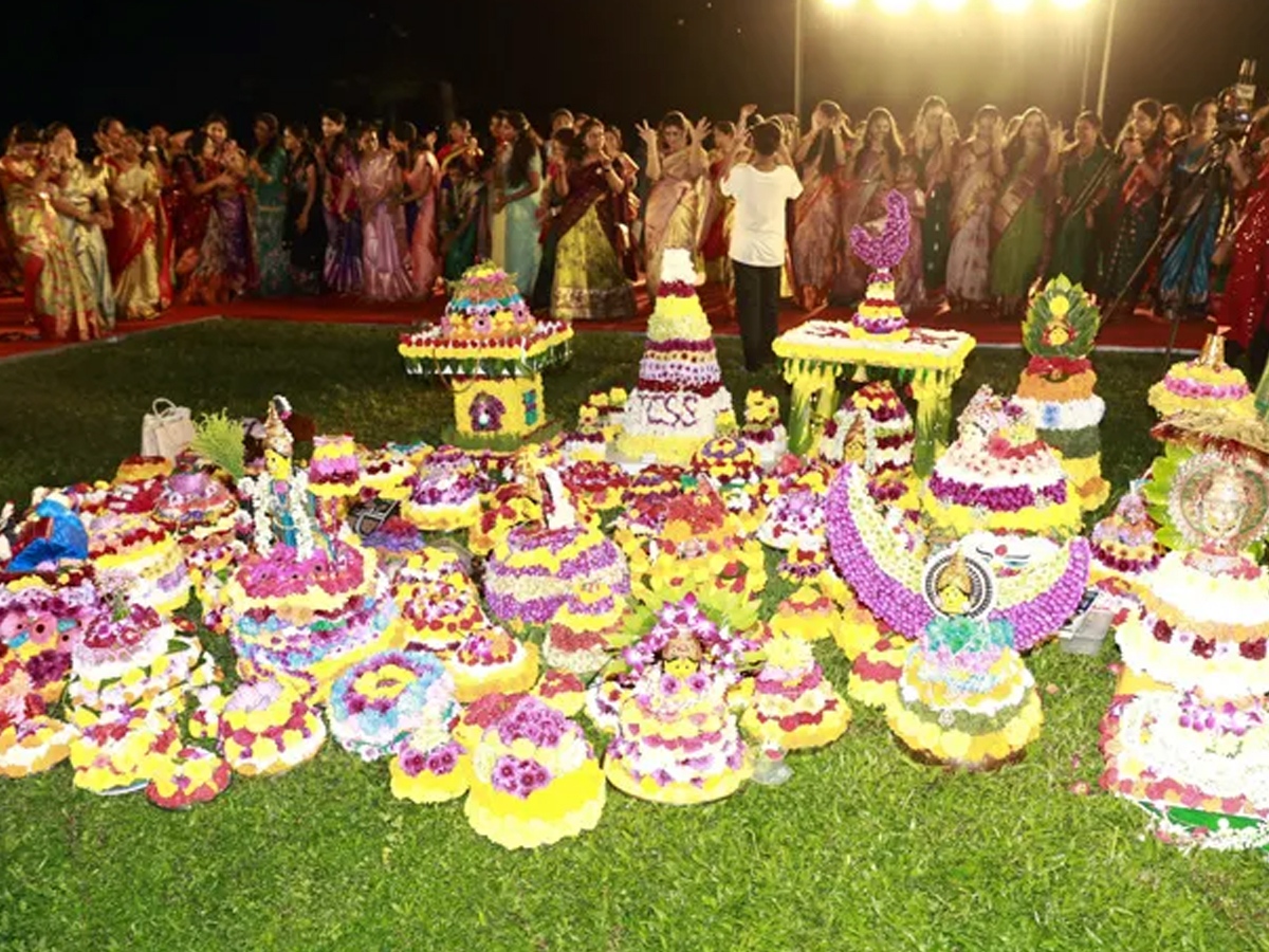 Grand Bathukamma 2025 Celebrations Across The World18