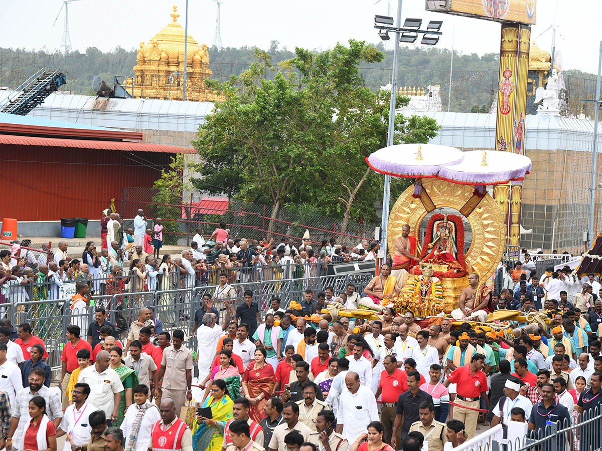 Devotional : Tirumala Brahmotsavam 2025 Photos3