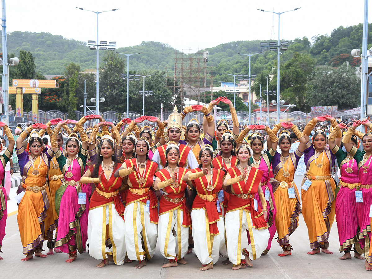 Devotional : Tirumala Brahmotsavam 2025 Photos9