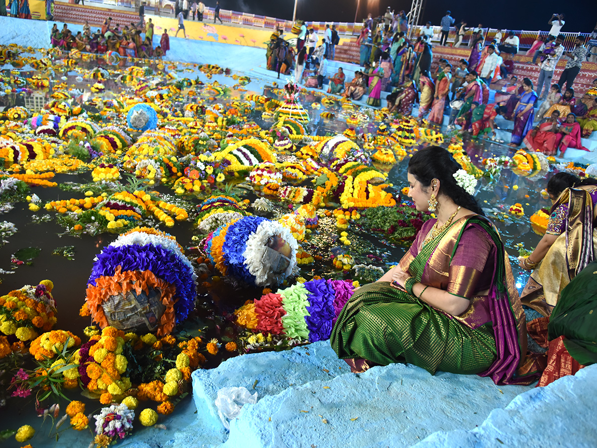 Grand Bathukamma Celebrations at Kukatpally Photos3