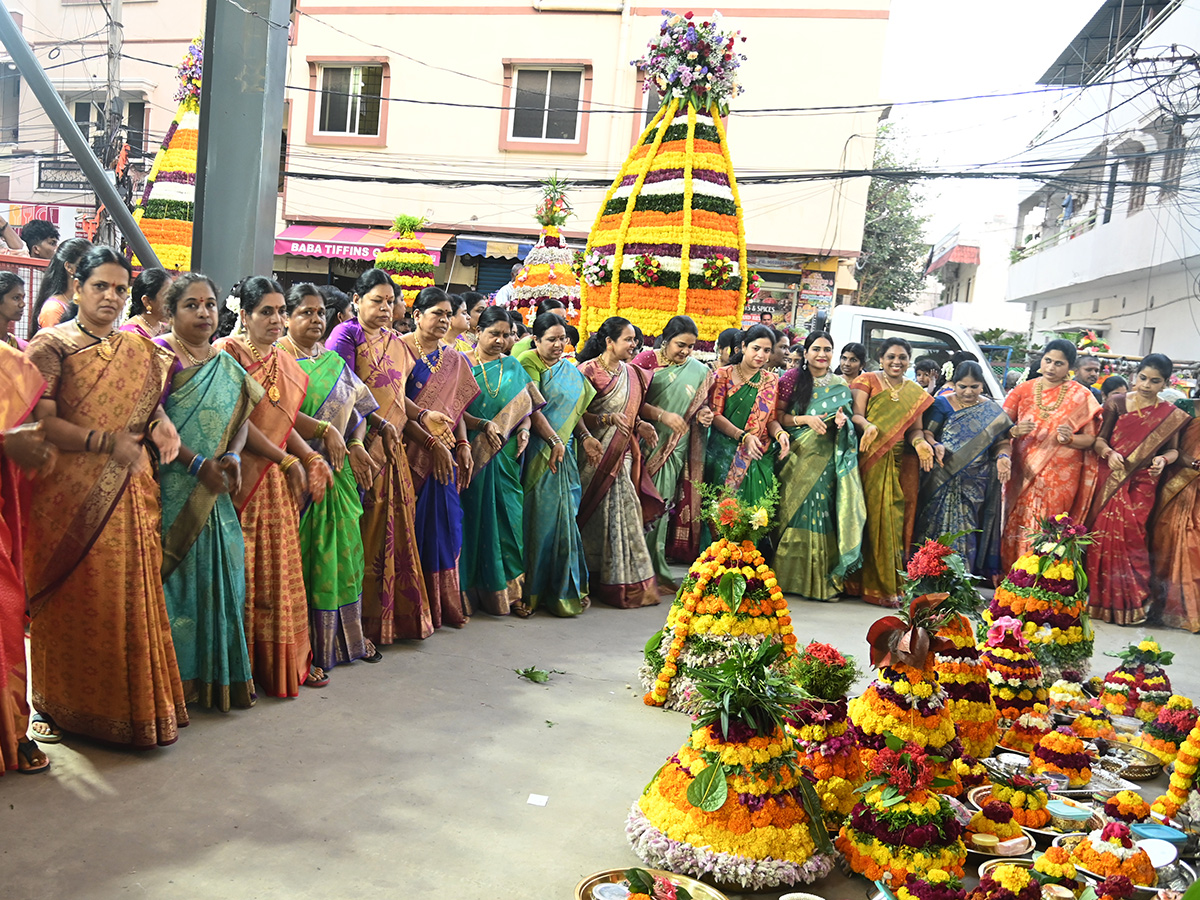 Grand Bathukamma Celebrations at Kukatpally Photos5