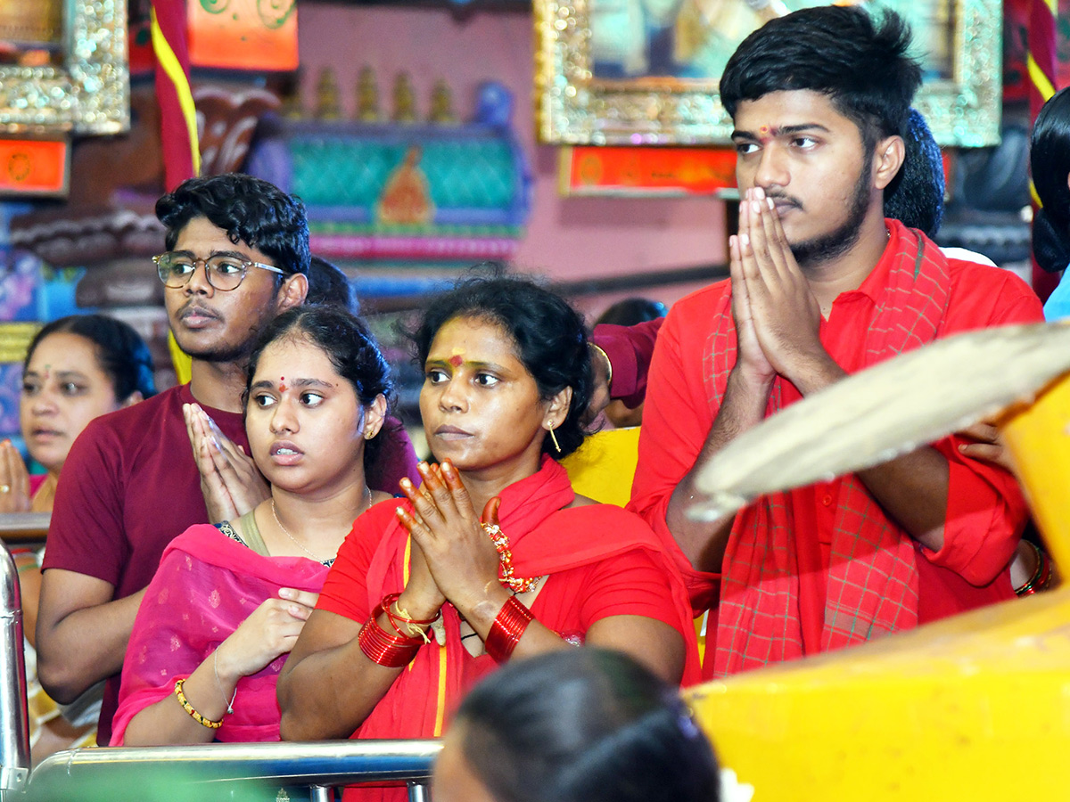 Huge Devotees Rush At Vijayawada Durgamma Temple14