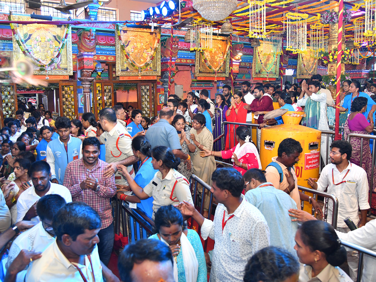 Huge Devotees Rush At Vijayawada Durgamma Temple15