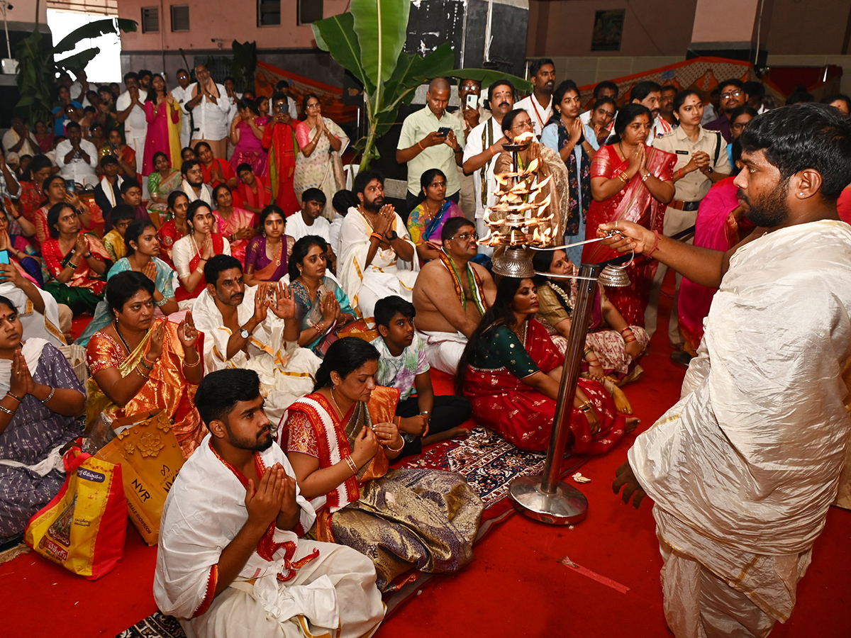 Huge Devotees Rush At Vijayawada Durgamma Temple4
