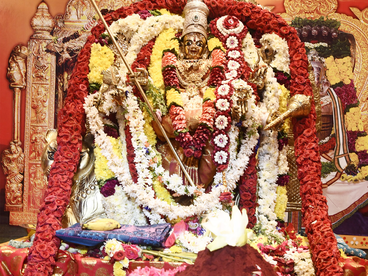 Mahishasura Mardini Alankaram Day 9 In Vijayawada Dasara Navaratri 2025 Photos2