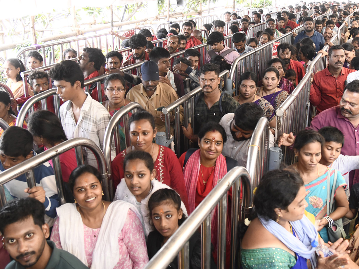 Mahishasura Mardini Alankaram Day 9 In Vijayawada Dasara Navaratri 2025 Photos14