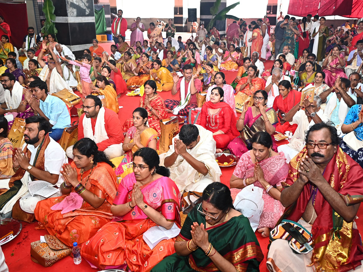 Mahishasura Mardini Alankaram Day 9 In Vijayawada Dasara Navaratri 2025 Photos9