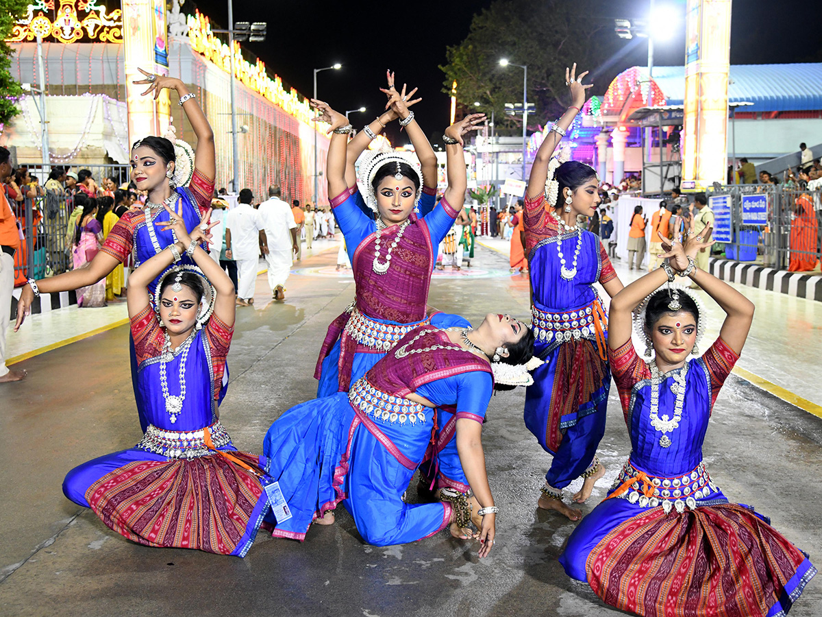 Tirumala Brahmotsavams 2025 at Swarna Ratham Photos10