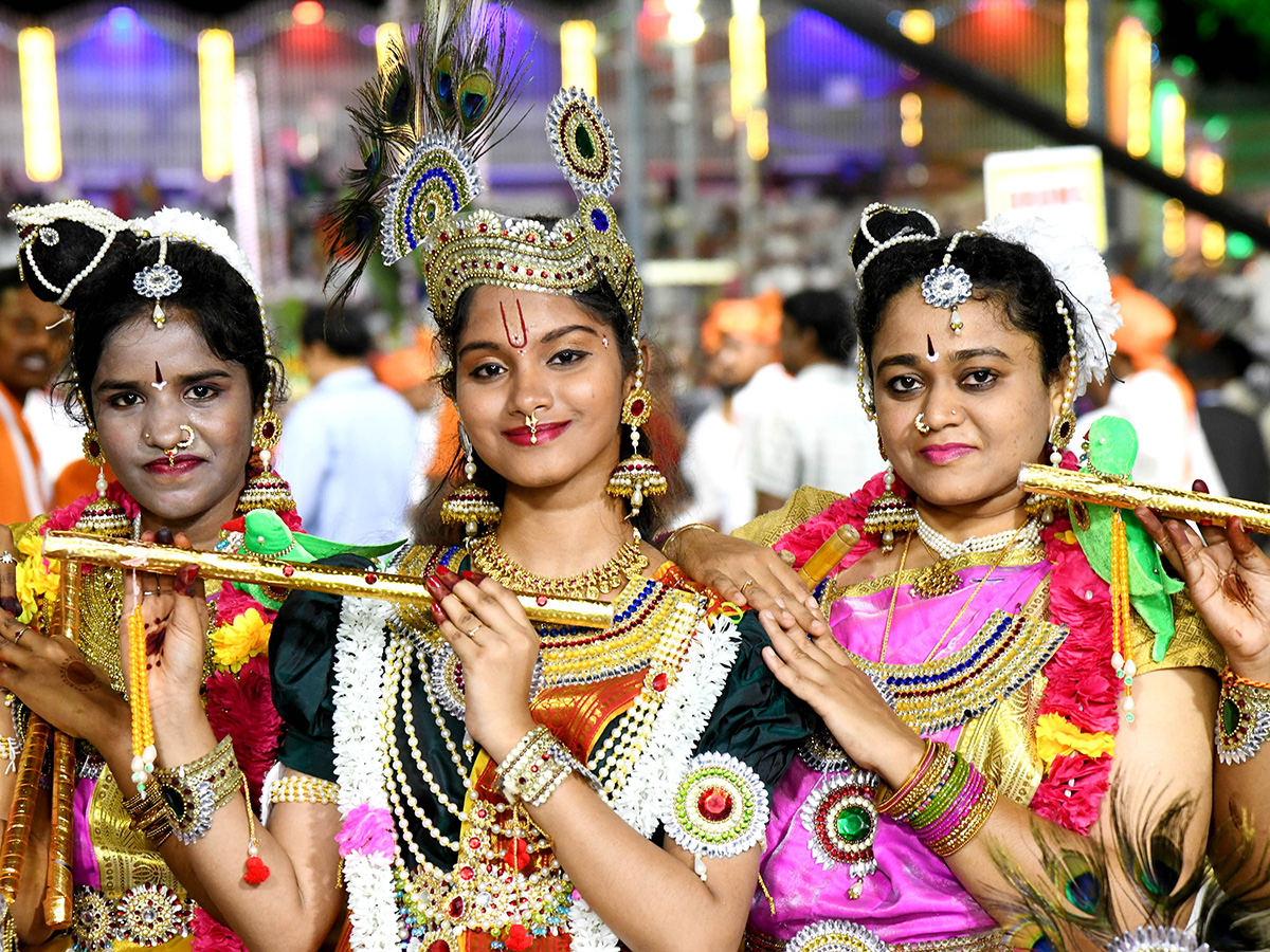 Tirumala Brahmotsavams 2025 at Swarna Ratham Photos3