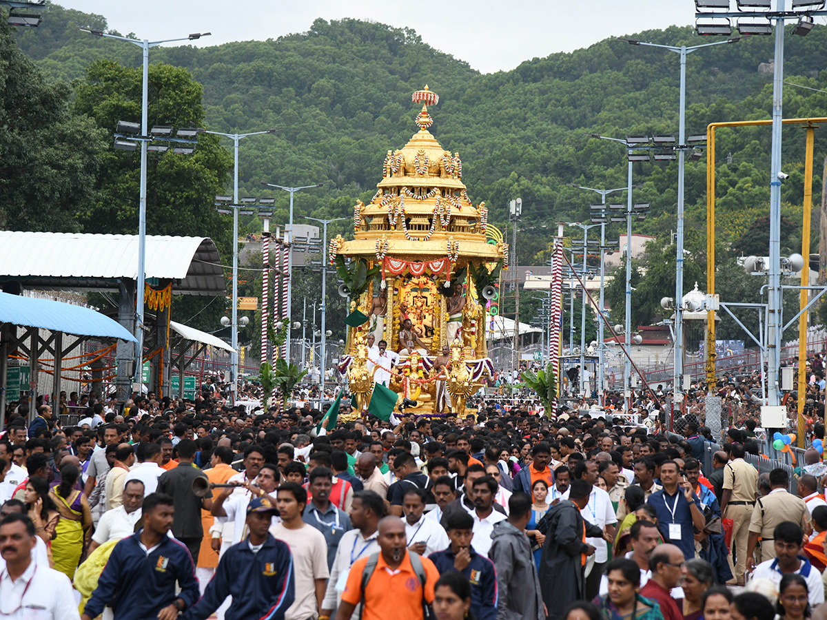 Tirumala Brahmotsavams 2025 at Swarna Ratham Photos6