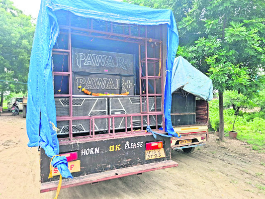 డీజేలు సీజ్.. కేసులు నమోదు2
