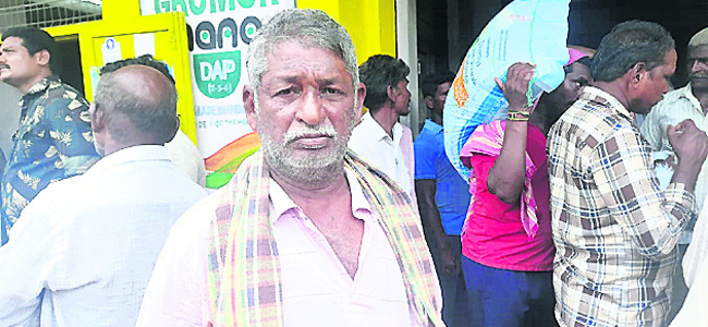 మళ్లీ పెరుగుతున్న గోదావరి 
1