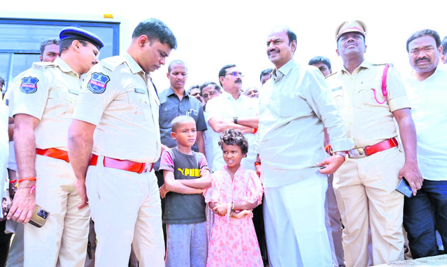 రిజర్వాయర్లో దంపతుల గల్లంతు 1