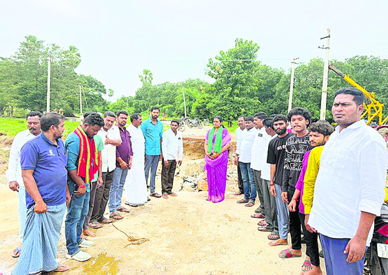 ఆస్పత్రిలో బెడ్లు ఏర్పాటు చేస్తాం1