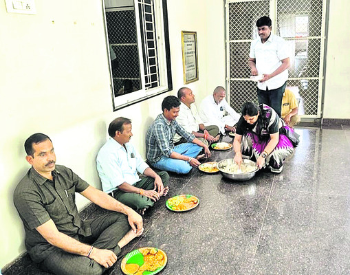 కుంకుమార్చనలు.. అన్న ప్రసాదాలు3